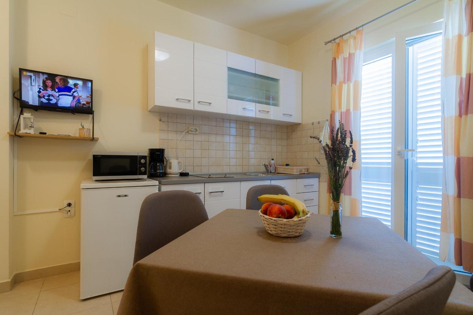Apartments & Rooms Sanja Rab Town Zewnętrze zdjęcie