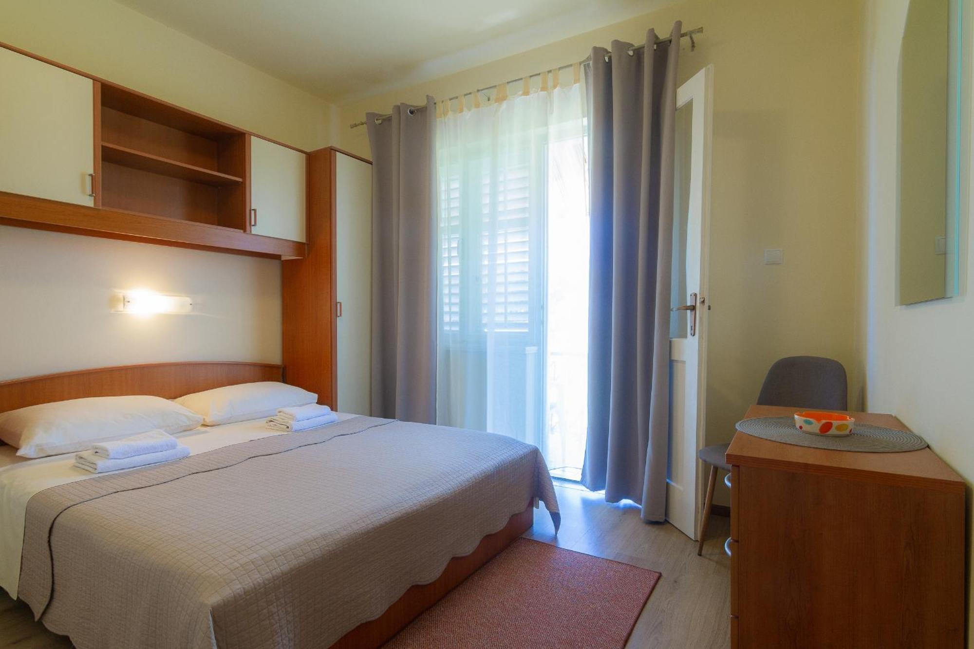 Apartments & Rooms Sanja Rab Town Zewnętrze zdjęcie
