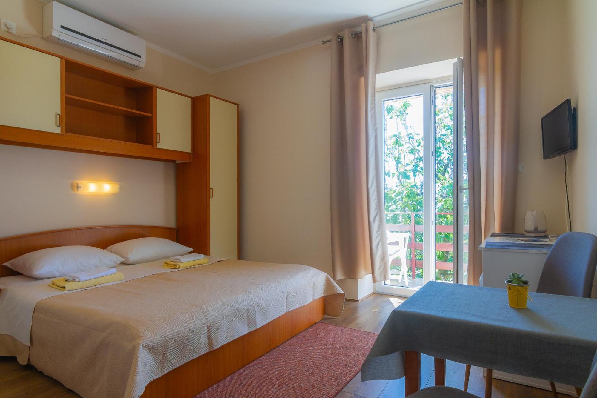 Apartments & Rooms Sanja Rab Town Zewnętrze zdjęcie
