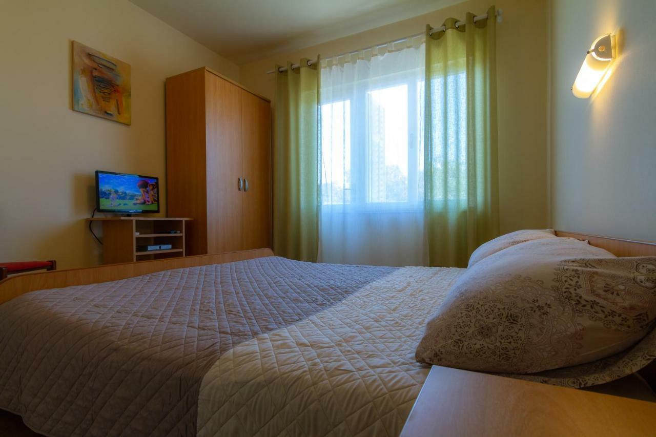 Apartments & Rooms Sanja Rab Town Zewnętrze zdjęcie