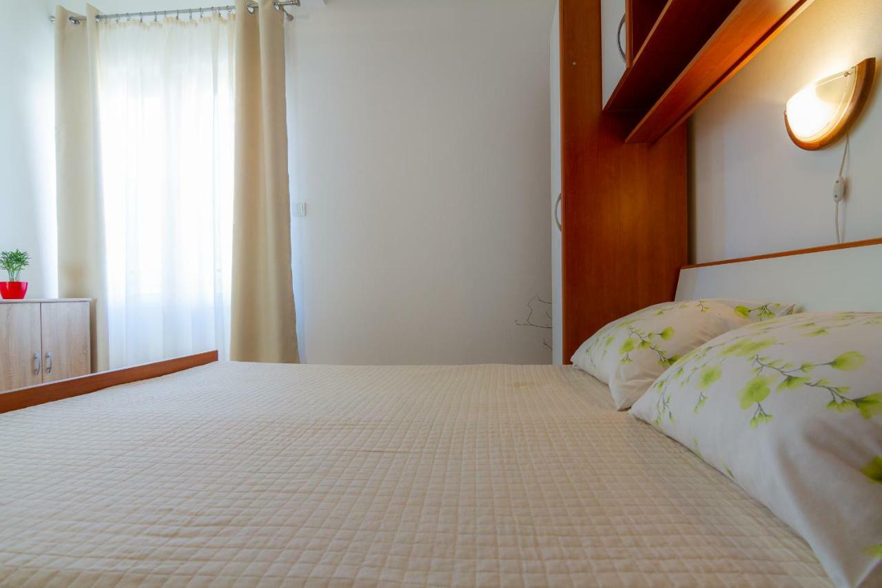 Apartments & Rooms Sanja Rab Town Zewnętrze zdjęcie